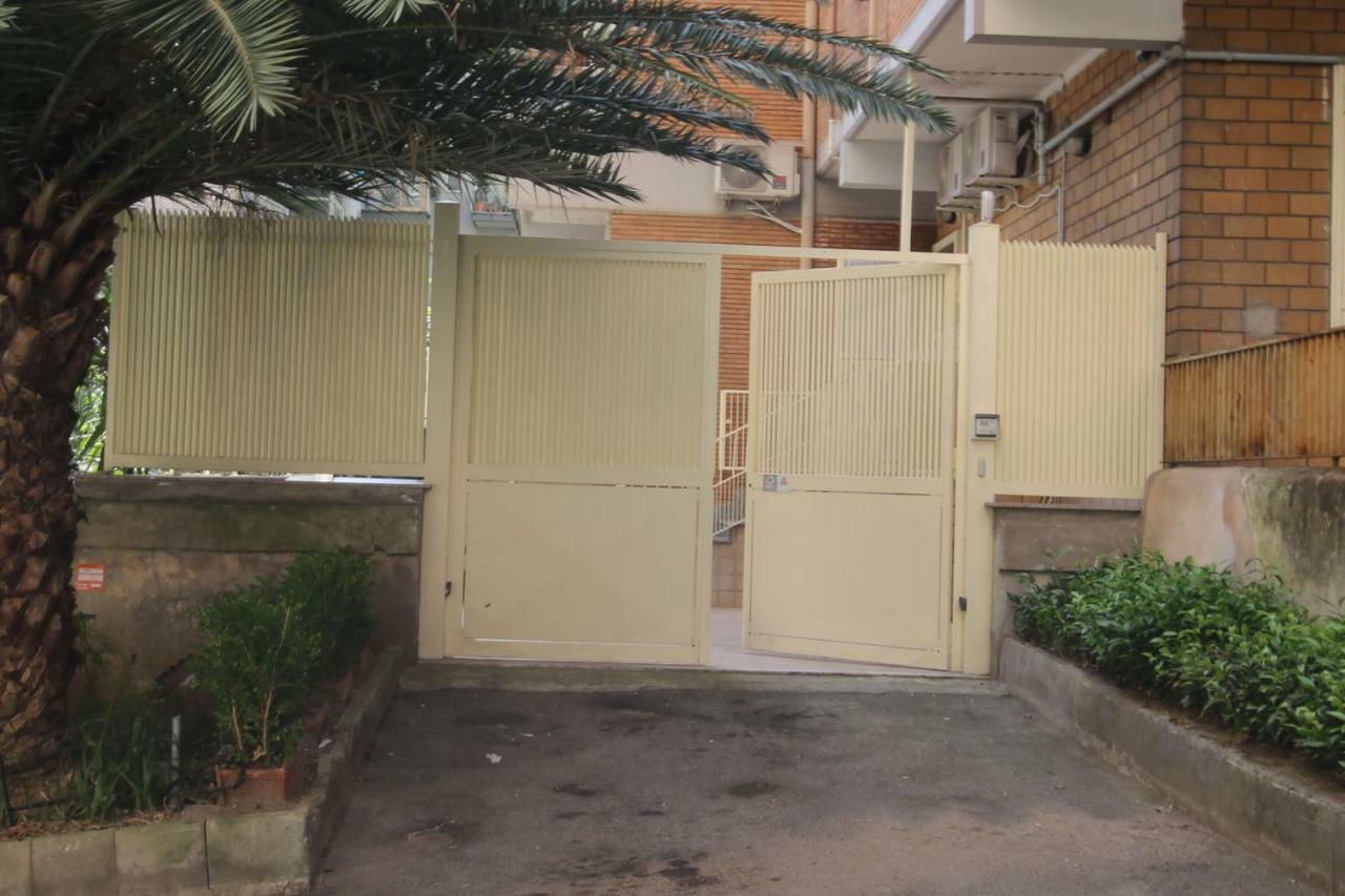 Casa Vittoria Acomodação com café da manhã Nápoles Exterior foto